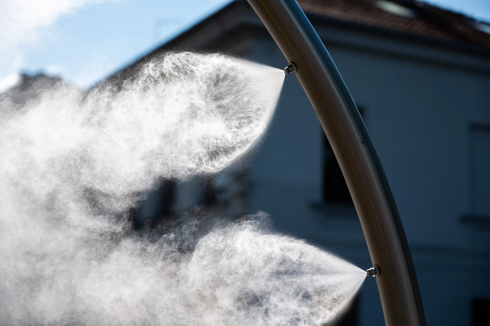 Understanding-Misting-Systems-A-Comprehensive-Guide.